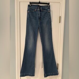 GAP Women's Flare Jeans NEW without tags.